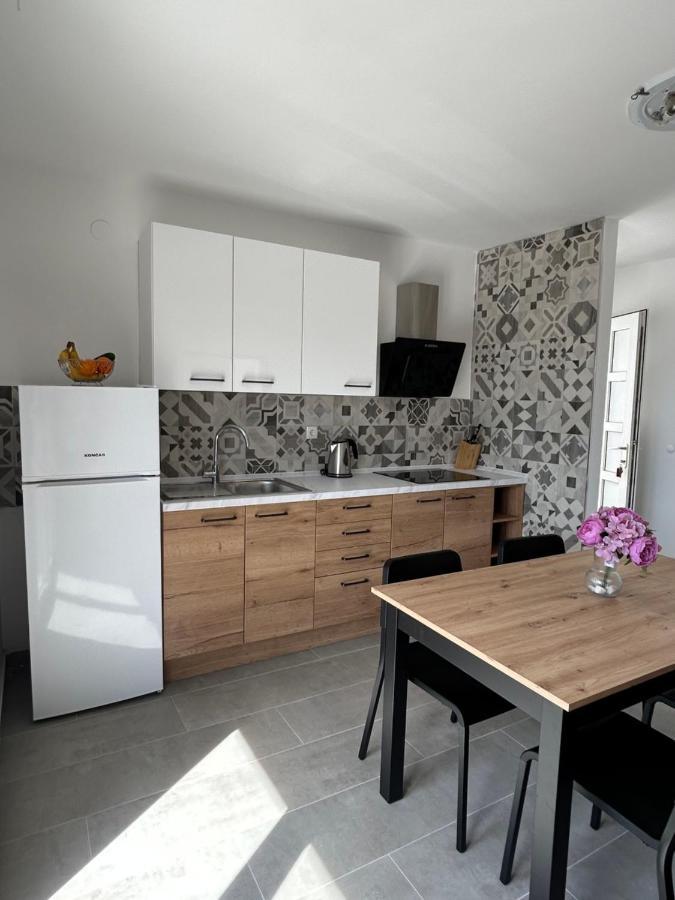 Apartments Ljubomir Rogoznica  Zewnętrze zdjęcie