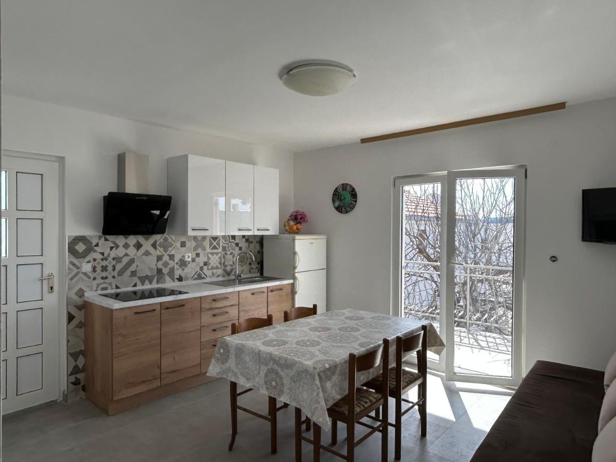 Apartments Ljubomir Rogoznica  Zewnętrze zdjęcie