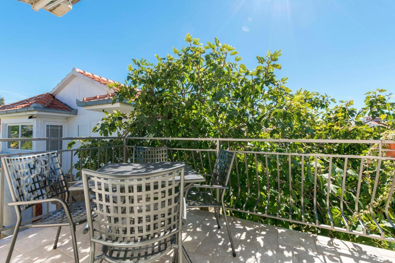 Apartments Ljubomir Rogoznica  Zewnętrze zdjęcie